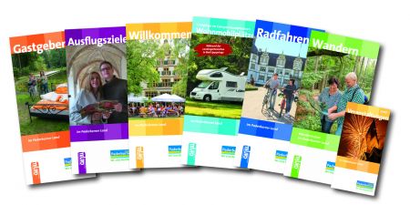 Diese sieben Broschüren Gastgeber, Ausflugsziele, Willkommen, Wohnmobilplätze, Radfahren, Wandern und Veranstaltungen informieren über das Paderborner Land
